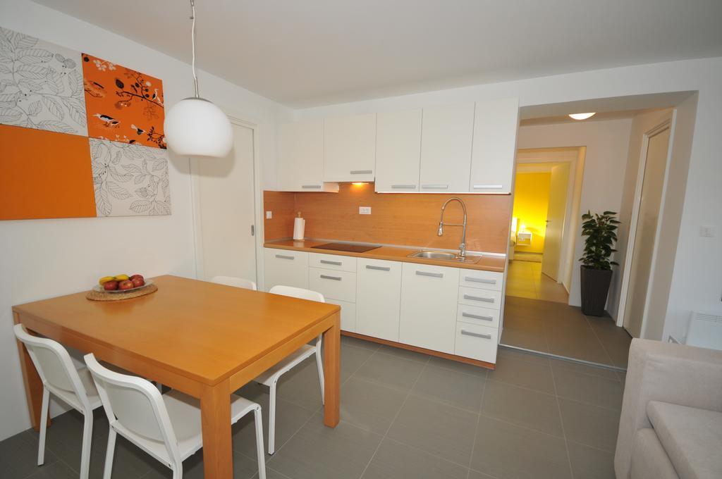Atrium Flat In The Villa ลูบลิยานา ภายนอก รูปภาพ